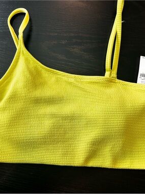 Old Navy Textured Spaghetti-Strap Crop Camisole/Sports Bra in neon